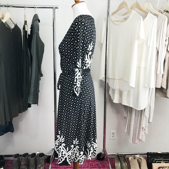 TUA Size Small Faux Wrap 3/4 Sleeve V-neck Dress - Picture 6 of 8